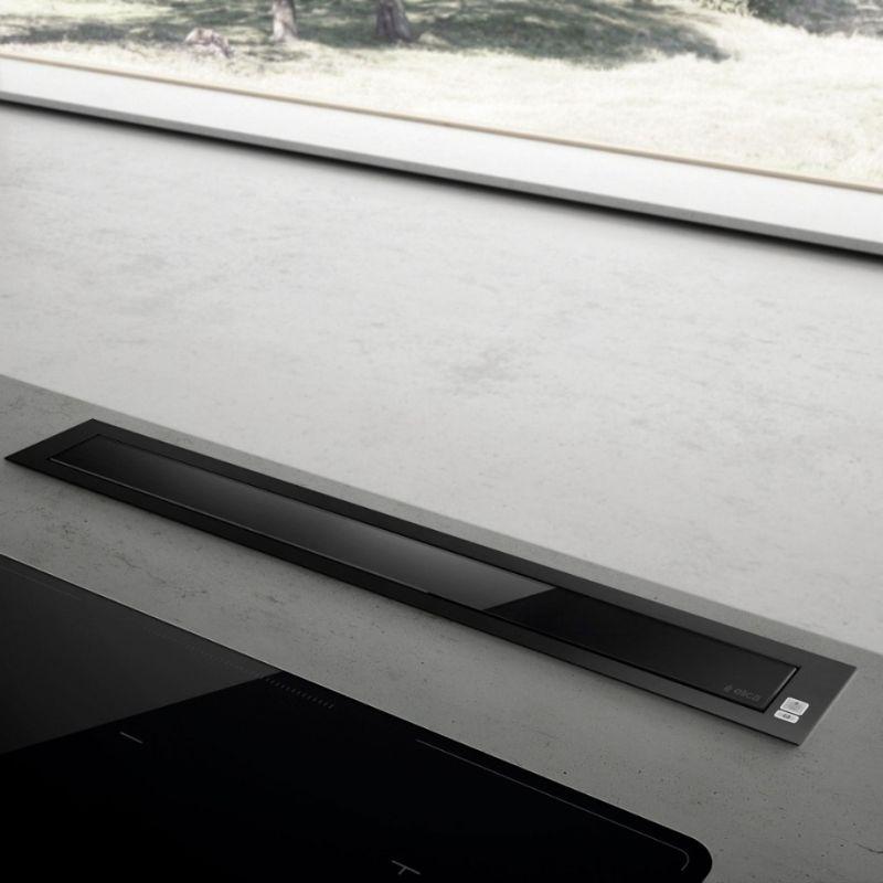 Detalj komandne table – touch kontrole